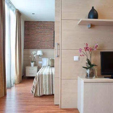 Arc De Triomf Apartment *
